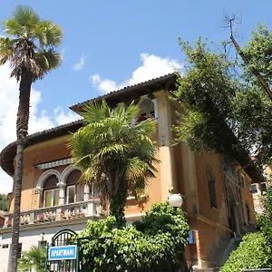 Ines Komel Appartamento